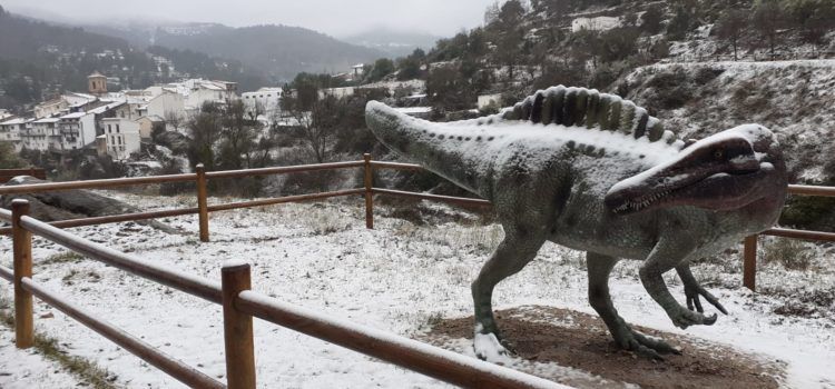 El dinosaure de Vallibona es vesteix de blanc