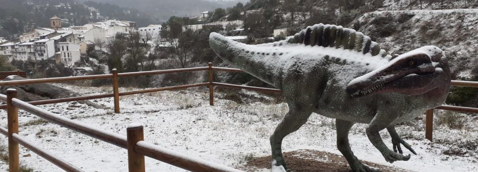 El dinosaure de Vallibona es vesteix de blanc