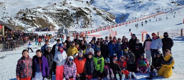 L’IES Joan Coromines de Benicarló esquía a Boí Taüll