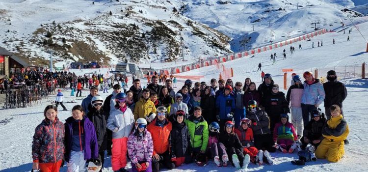 L’IES Joan Coromines de Benicarló esquía a Boí Taüll