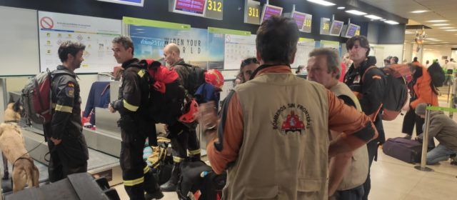 Bomberos Sin Fronteras desplaza efectivos a la zona del terremoto