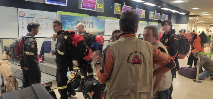 Bomberos Sin Fronteras desplaza efectivos a la zona del terremoto