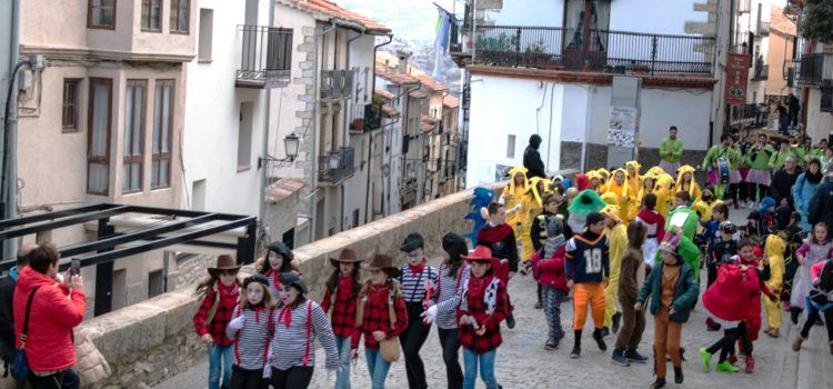 Morella s’ompli de color amb el Carnestoltes 2023