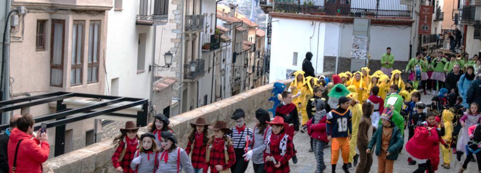 Morella s’ompli de color amb el Carnestoltes 2023