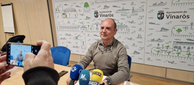 Vídeo: el regidor Fernando Juan replica el PVI sobre reducció d’horari de la biblioteca de Vinaròs
