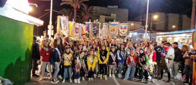 Les casetes de comparses obrin el Carnaval d’ample en ample