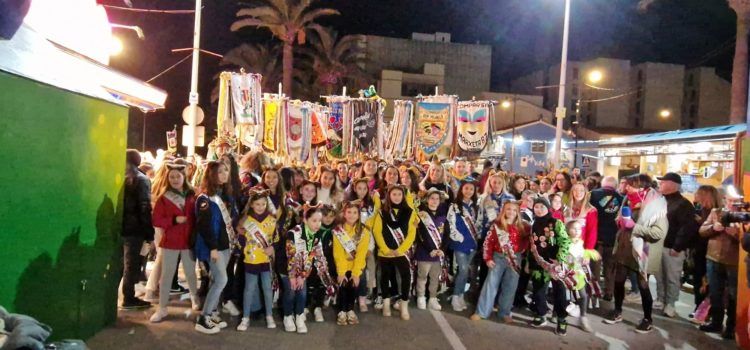 Les casetes de comparses obrin el Carnaval d’ample en ample