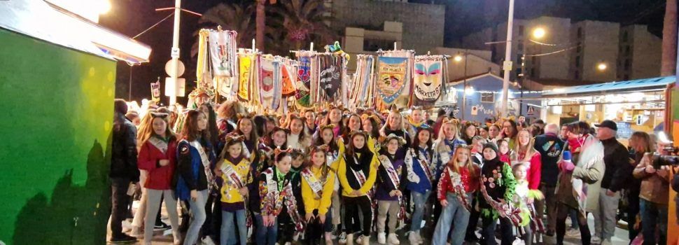 Les casetes de comparses obrin el Carnaval d’ample en ample