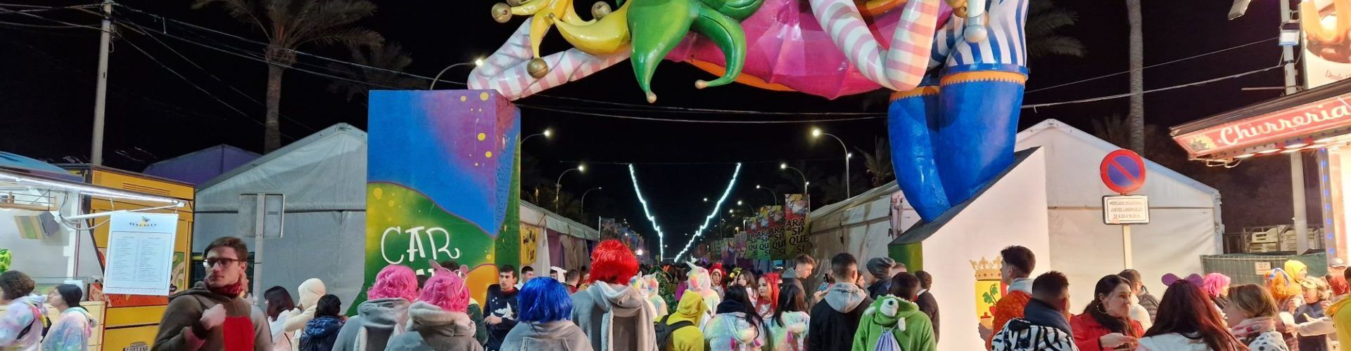 Vinaròs es posa el pijama per a donar pas a les millors nits del Carnaval