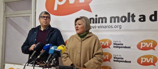 Roda de premsa de la regidora del PVI María Dolores Miralles