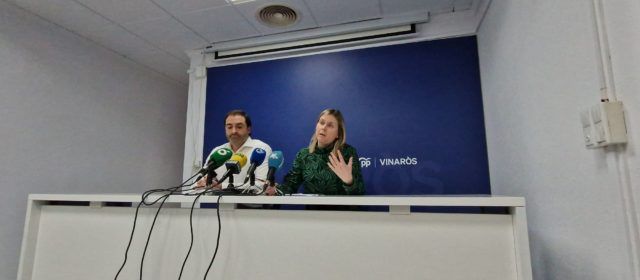 Vídeo: roda de premsa dels edils del PP Mercedes García i Juan Amat