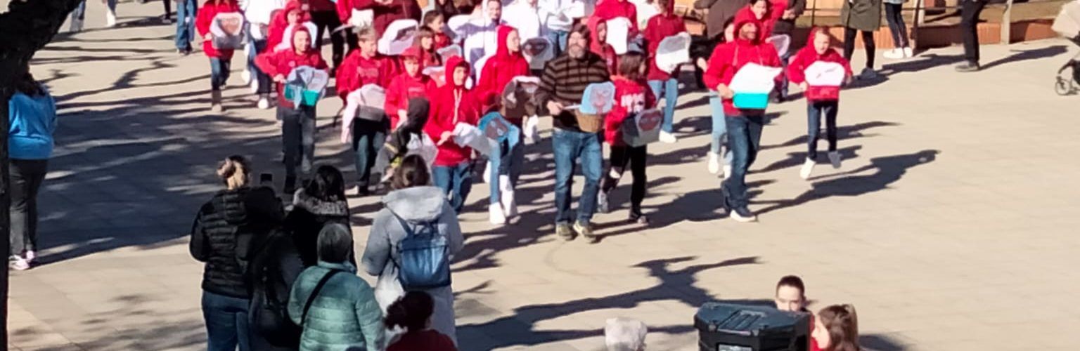 Punt Lila i multicolor al Carnaval 2023 d’Alcanar