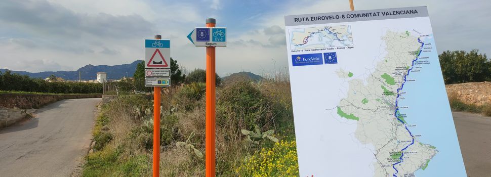 La Generalitat avanza en la adecuación de los más de 550 kilómetros de la ruta ciclista internacional Eurovelo-8