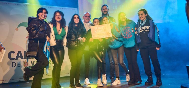 “Ni fu ni fa” guanya el Karaoke intercomparses