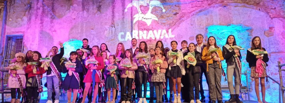 Vinaròs engega el Carnaval 2023 amb l’arribada del Carnestoltes africà