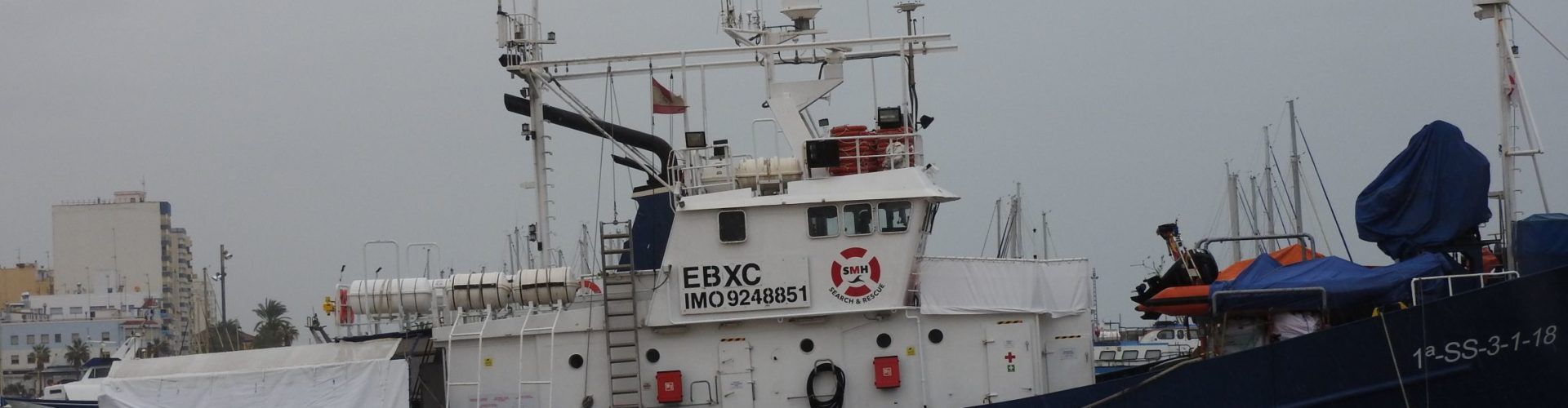El barco gipuzkoano Aita Mari, parte de Vinaròs rumbo a salvar más vidas