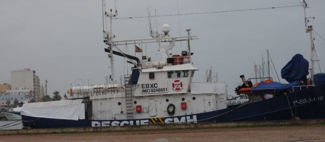El barco gipuzkoano Aita Mari, parte de Vinaròs rumbo a salvar más vidas