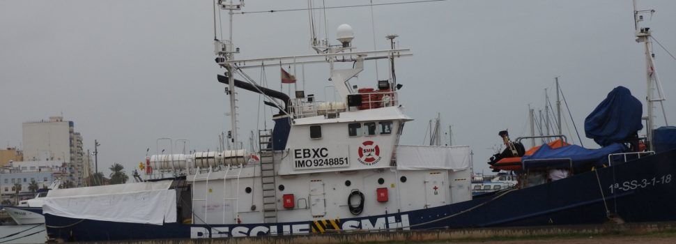 El barco gipuzkoano Aita Mari, parte de Vinaròs rumbo a salvar más vidas