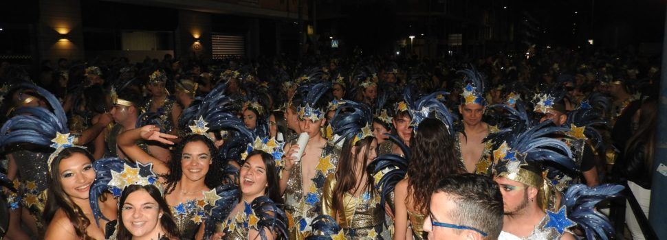 Vídeos de la primera desfilada del Carnaval 2023