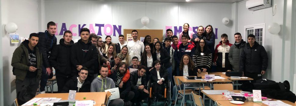 L’alumnat de 2n curs d’Assistència a la Direcció ha organitzat la I Hackató Emprén a l’IES Joan Coromines