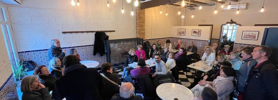 Juanma Cerdá se toma un café con el comercio de Benicarló