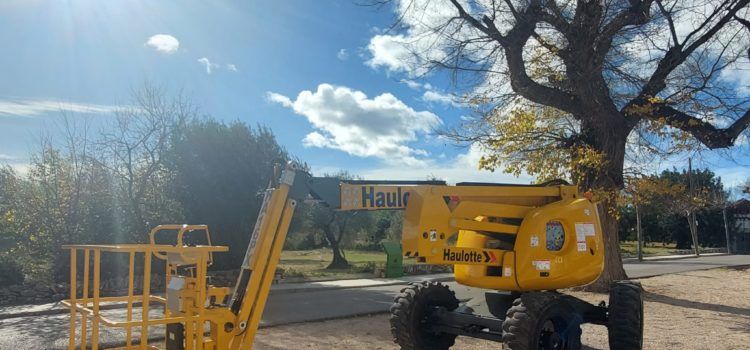 Càlig adquireix una màquina elevadora per a la Brigada Municipal