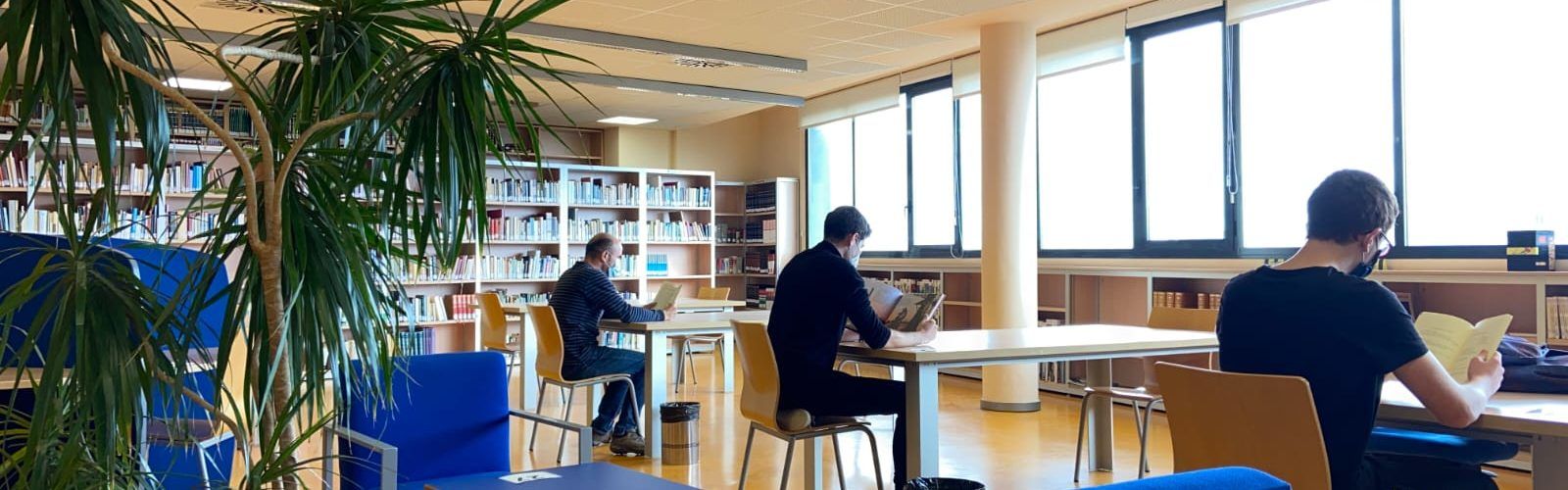 La Biblioteca municipal de Peníscola duplica la seua xifra d’usuaris el 2022 i recupera dades d’abans de la pandèmia