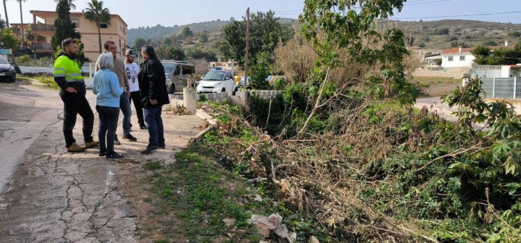 El Ayuntamiento de Peñíscola avanza en los trabajos de desbroce de los principales barrancos de la población