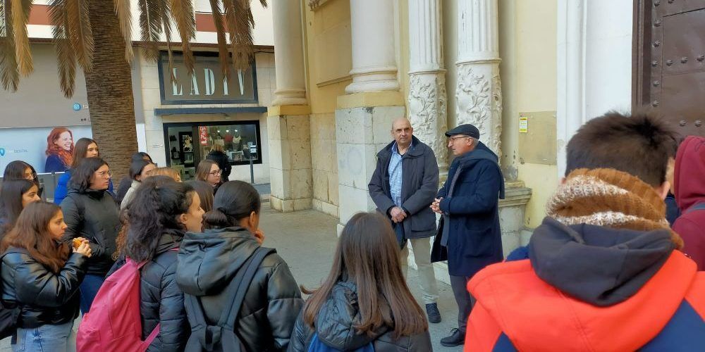 Alumnes del Coromines de Benicarló visiten l'”Espai Fuster” a Sueca