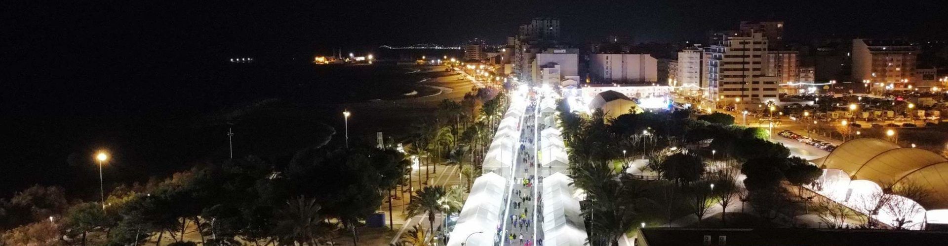 Vídeo i fotos aèries de la primera nit a les casetes de Carnaval