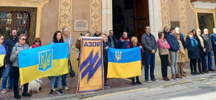 Concentració silenciosa a Benicarló amb motiu de l’aniversari de la invasió russa a Ucraïna