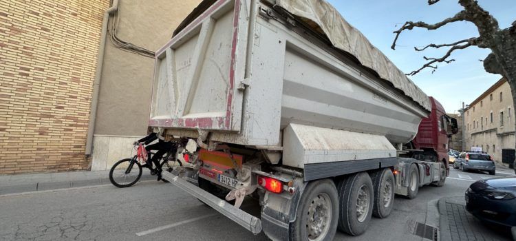 Activem Ulldecona proposa una solució provisional per evitar els camions pel mig del poble
