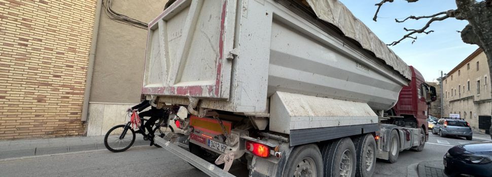 Activem Ulldecona proposa una solució provisional per evitar els camions pel mig del poble