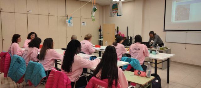 El taller d’ocupació de dones ‘Dinamízate 2022’ comença les pràctiques al Mucbe