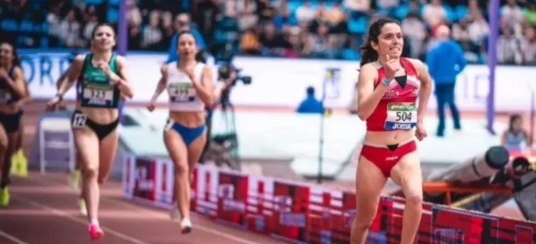 Carla Masip, torna a la competició per la porta gran, amb la 4a plaça als 1500m