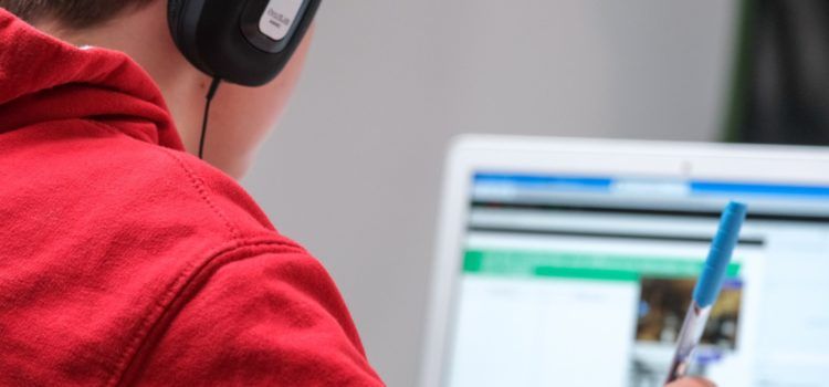 L’Ajuntament d’Alcanar concedeix gairebé 70.000 euros en ajudes per a l’educació d’infants i joves