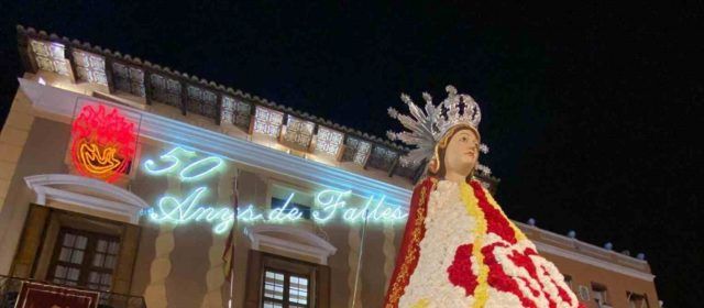 Las fallas benicarlandas homenajean a la patrona la Virgen del Mar