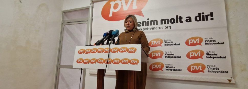 Roda de premsa de la regidora M. Dolores Miralles sobre la venda de ferralla