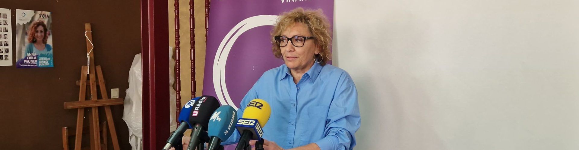 Roda de premsa de la regidora Cecília Pastor sobre la ferralla venuda irregularment a Vinaròs
