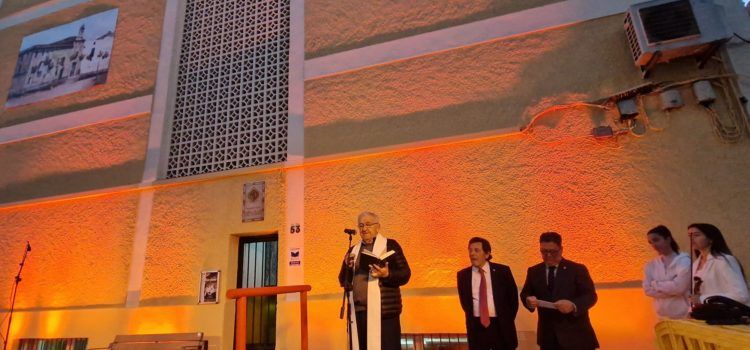 La inauguració de la nova seu d'”Amics de Vinaròs” en vídeos i fotos