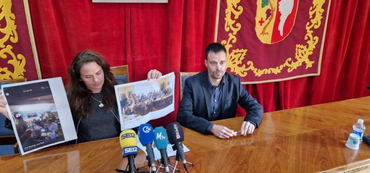 Roda de premsa de l’alcalde G.Alsina i la regidora C.Morellà sobre el “cas” de la ferralla