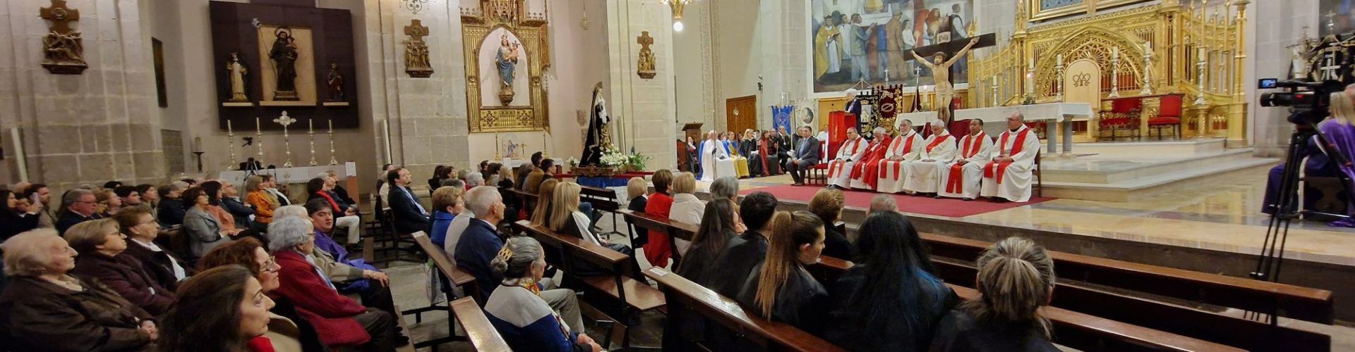 Vídeo i fotos de la processó dels Dolors i el pregó de Setmana Santa a Vinaròs