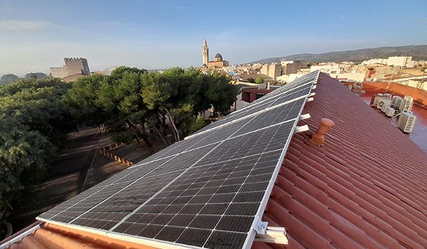 L’Ajuntament d’Alcalà-Alcossebre adjudica l’assistència tècnica per a crear la Comunitat Energètica d’Alcossebre