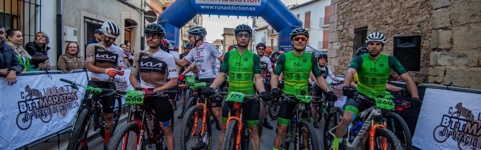 Joan Benlliure i Ainhoa Mateu vencen en la Marxa BTT Tresor del Maestrat