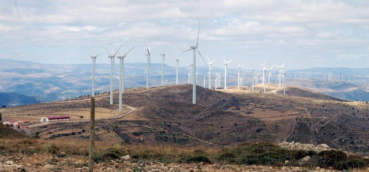 Renomar cuenta con diez parques eólicos en Els Ports, tras 20 años de implantación