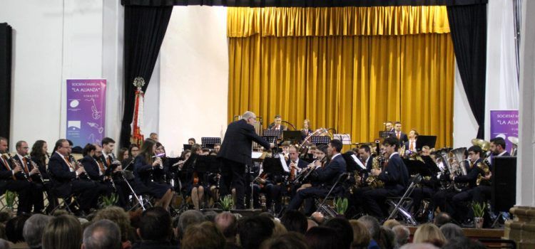 Concierto de la banda sinfónica de La Alianza con especial dedicatoria para Paco Eroles