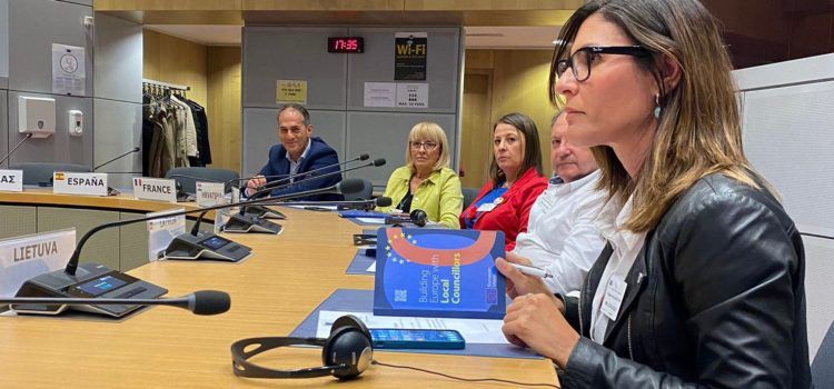 La alcaldesa de Canet lo Roig participa en Bruselas en unas jornadas sobre el papel de las autoridades locales