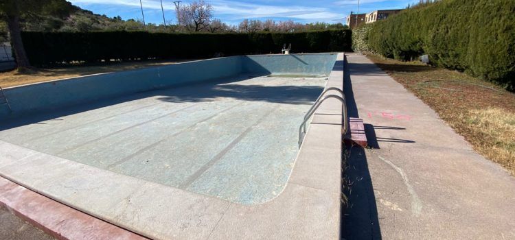Tírig comença les obres de renovació de les piscines