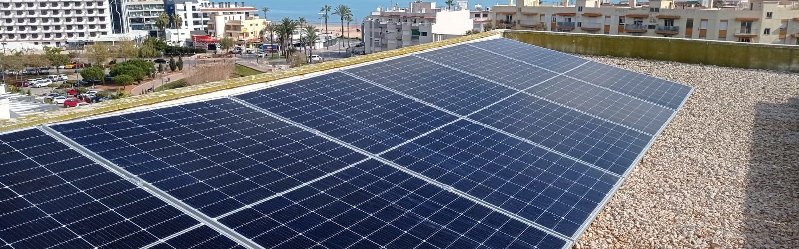 El Ayuntamiento de Peñíscola ya genera energía limpia para abastecer dependencias municipales 