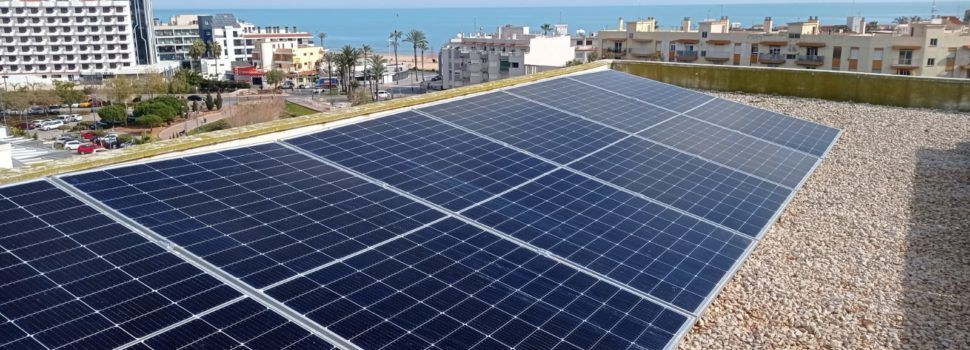 El Ayuntamiento de Peñíscola ya genera energía limpia para abastecer dependencias municipales 